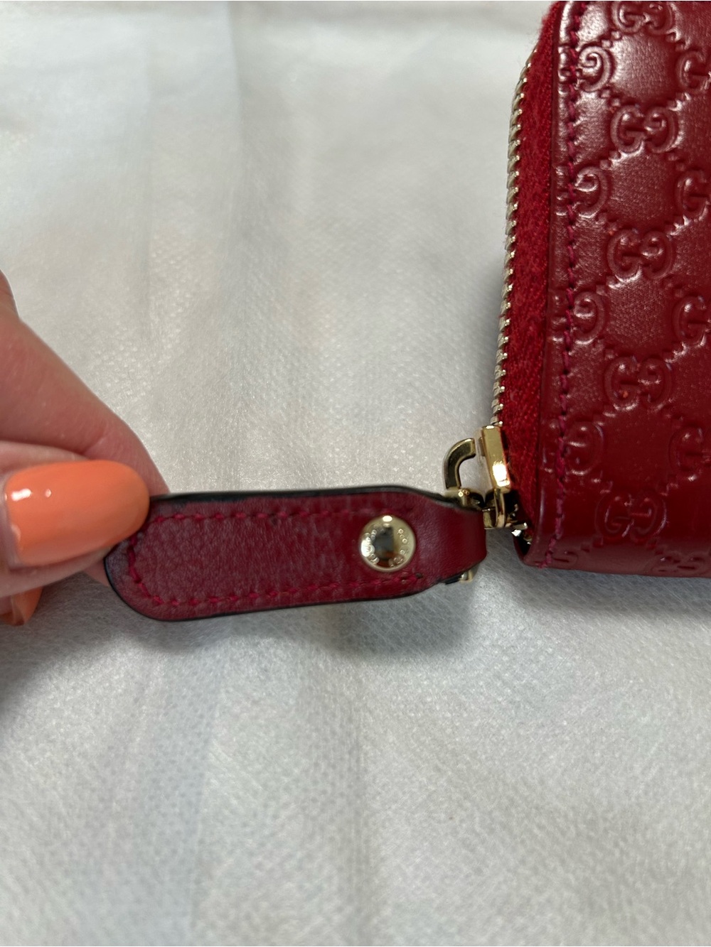 Gucci Embossed GG Leather Wallet in Rich Red - Picture 9 of 11